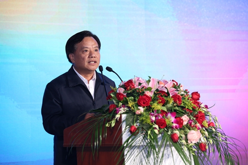 活动中,金华市委常委,常务副市长陈晓,北京大学产业党工委书记,北大