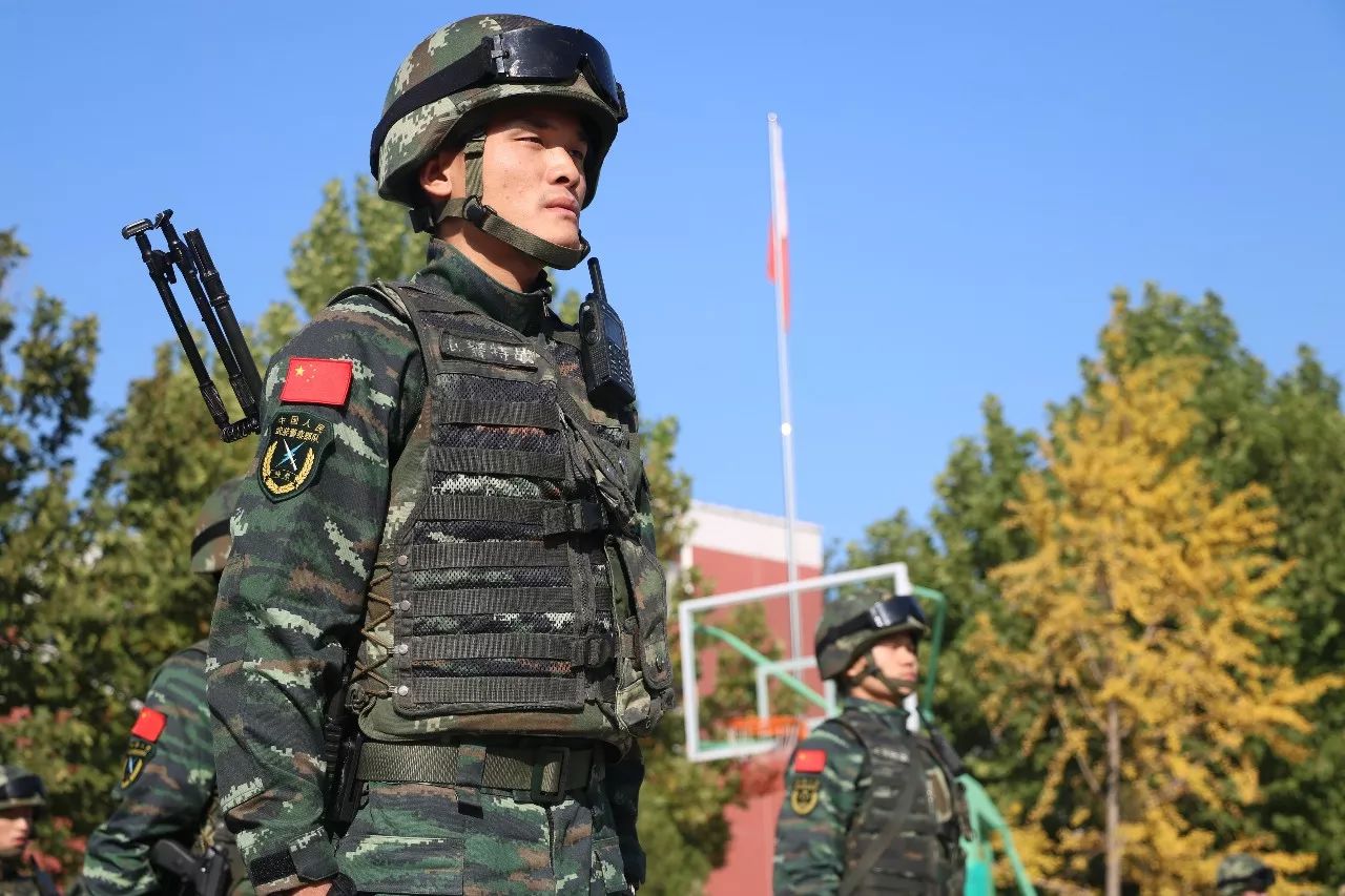 新训在军营定位的是青春成长的是自己