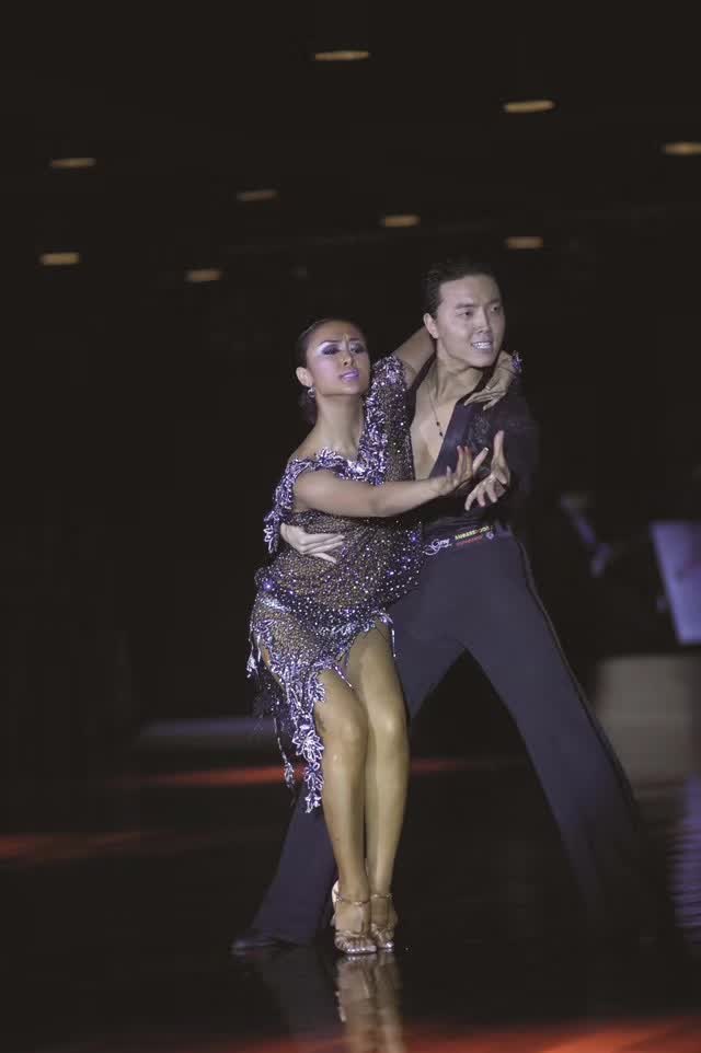 英国黑池拉丁舞世界冠军   前中国职业拉丁舞冠军