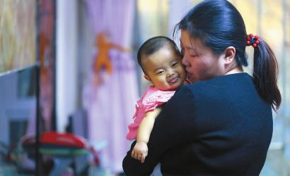 可恶的黄疸把可爱的她变成了绿眼睛糖糖_手机