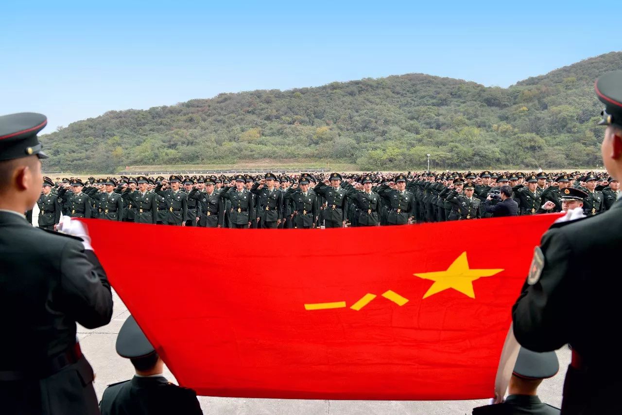 我宣誓,我是中国人民解放军军人.