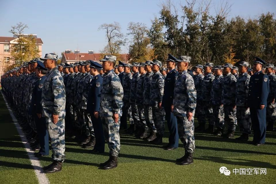 空军68周年 | 千余新兵与人民空军"同一天生日"