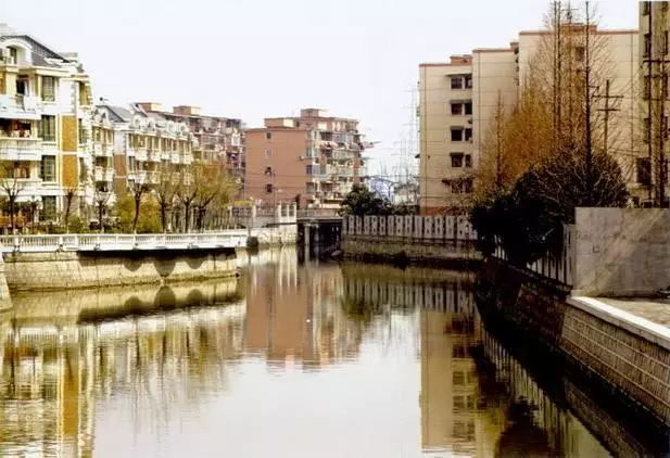 在上海,有一种小区叫新村!这份老上海专属的荣光与情怀,你能读懂吗?