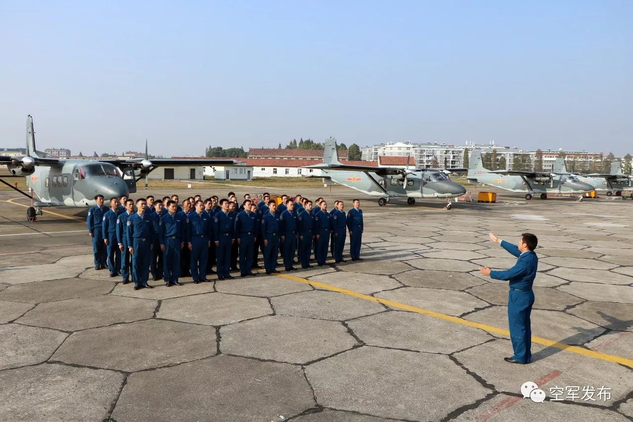 空军节看空军官兵怎样庆生
