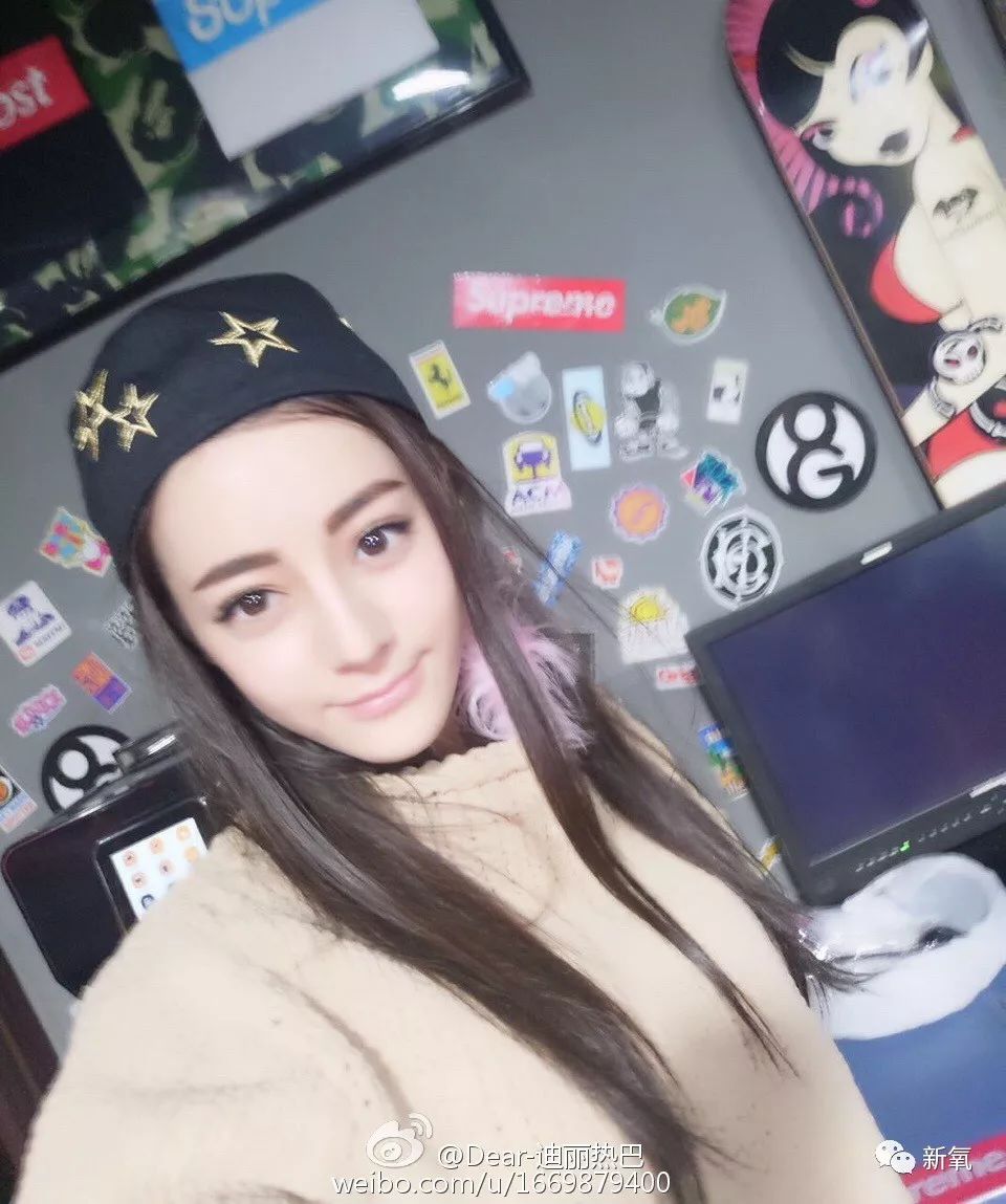 网友偶遇迪丽热巴的妹妹"迪丽冷巴",说两人像双胞胎,看到近照后我沉默