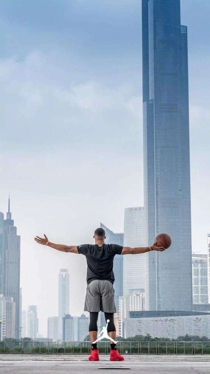 感恩图报威斯布鲁克专场神龟迎29岁生日