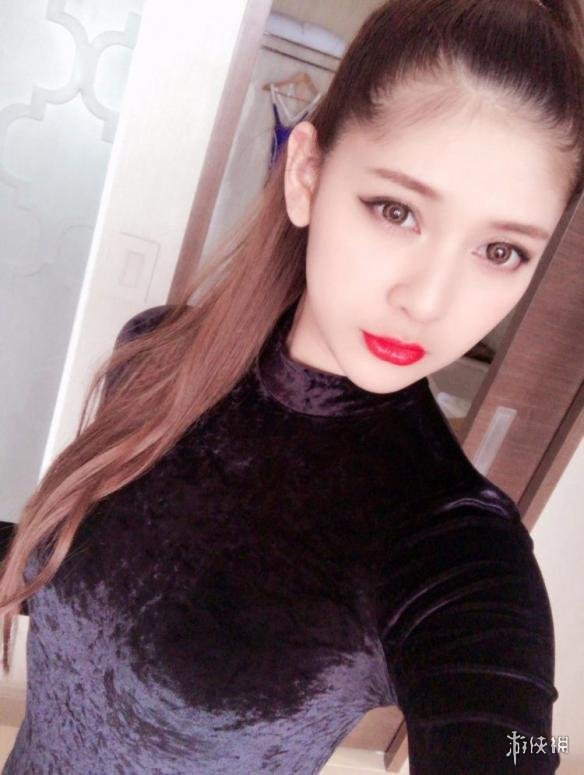 11区混血模特安洁拉芽衣性感写真天使颜值魔鬼身材