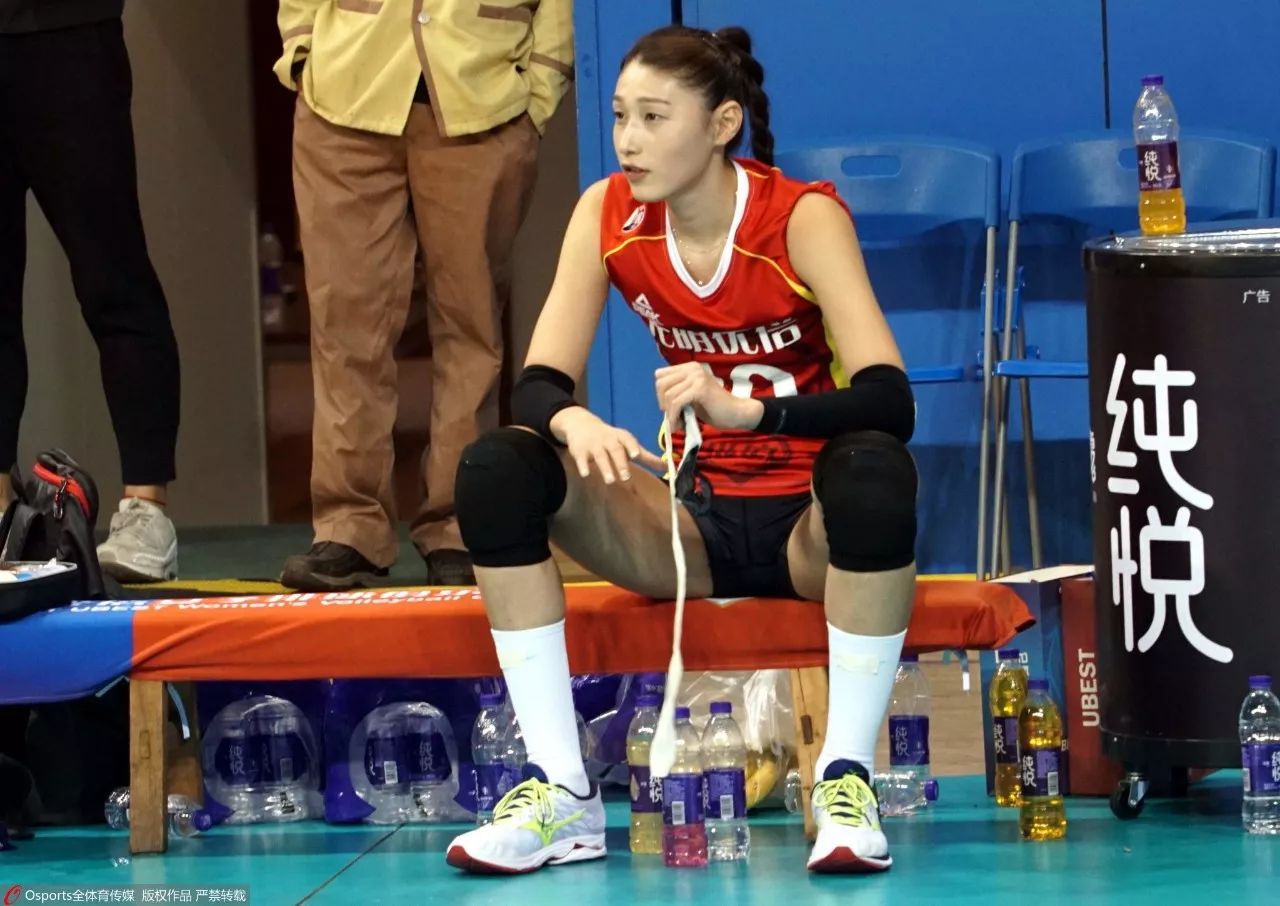 金软景这一动作,逗笑了所有人!