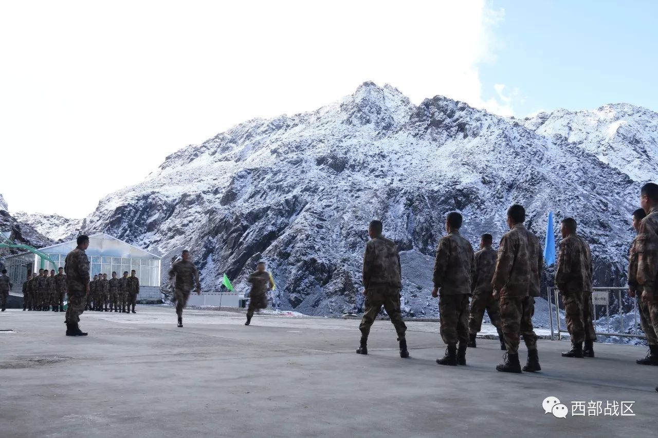 西藏军区边防某团 把党的十九大精神宣讲送进雪山哨所|哨所|边防|雪山_新浪军事_新浪网