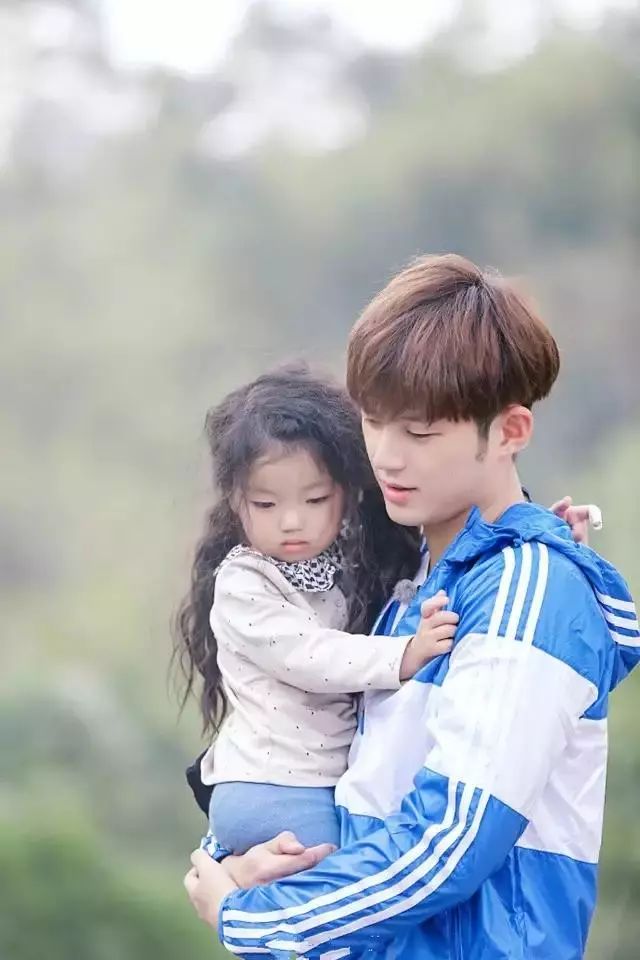 董力阿拉蕾经典版组合vs邓伦小山竹升级版组合