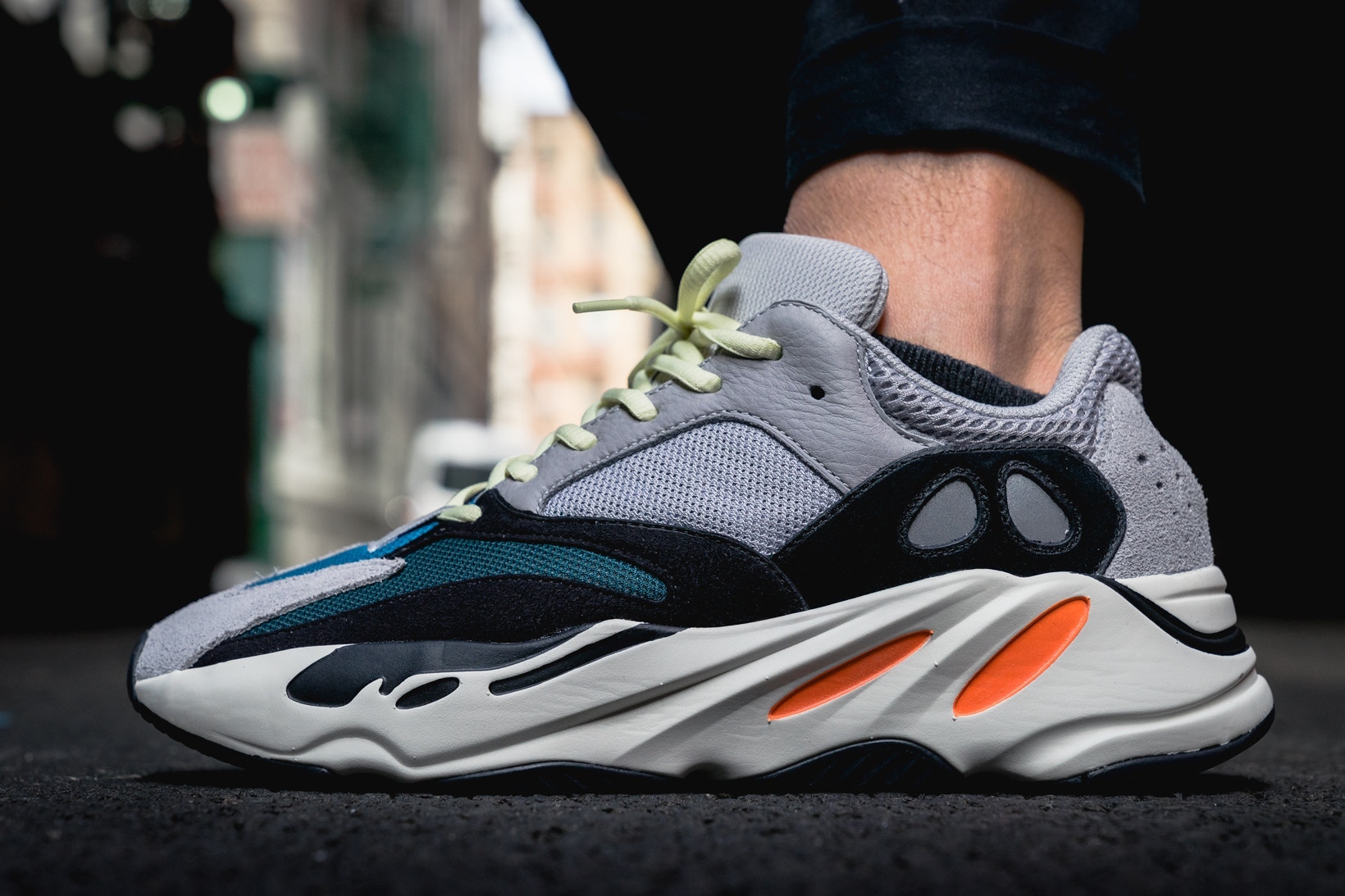 yeezy boost 700 wave runner 或于本月发售