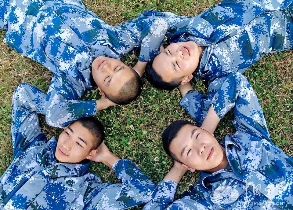 没有当兵的相遇,哪来的你们这一帮战友兄弟!