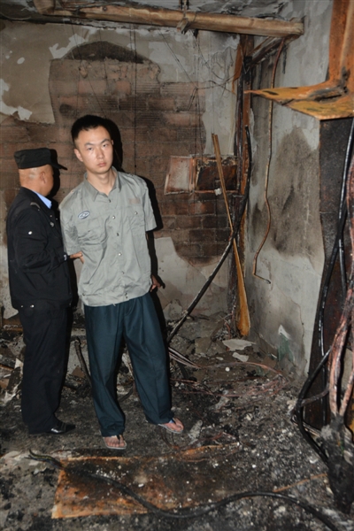 求表扬?5次纵火 还割臂演苦肉计 竟是保安想得到上司褒奖