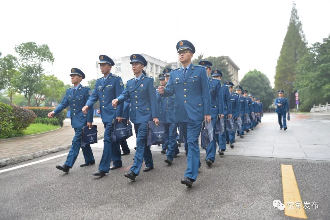 332名基层部队学员成为新时代"讲好空军故事"新火种