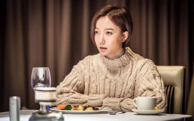 急诊科医生王珞丹的独家私服大揭秘如何圈粉又能扮美