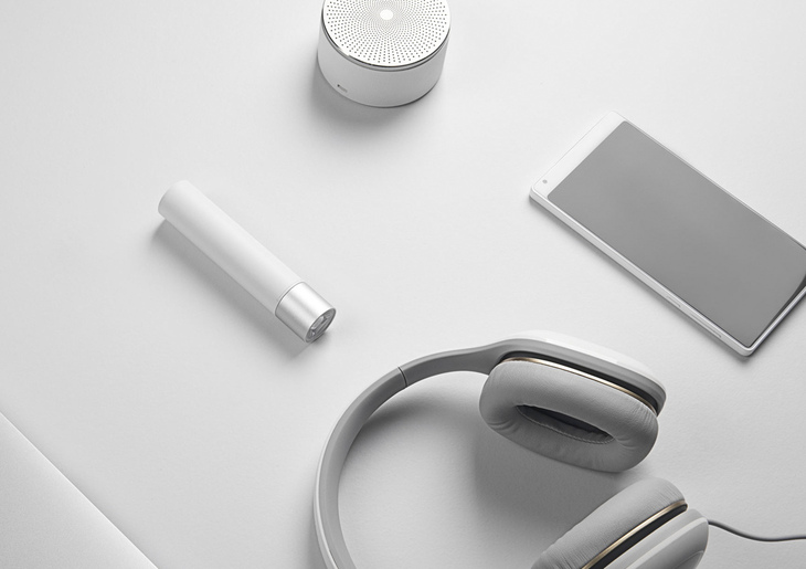 79元小米随身手电筒开售:11档可调 强光照明216分钟