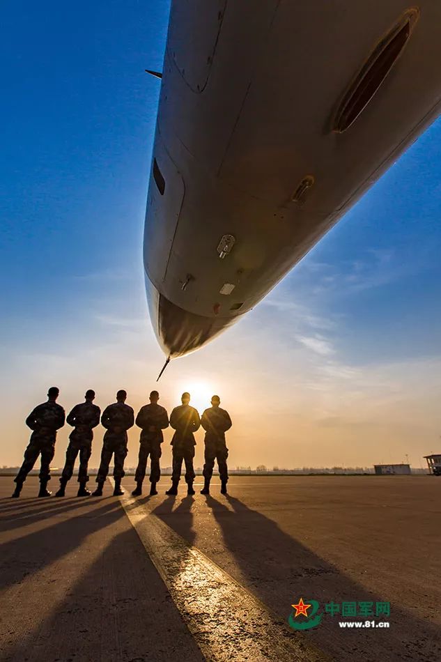 空军|剪影|军营_新浪军事_新浪网