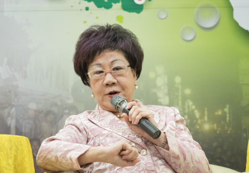 激怒了全台湾网友|林志玲|吕秀莲|蔡英文_新浪军事_新浪网