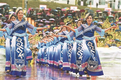 广西毛南族自治县迎来30岁生日
