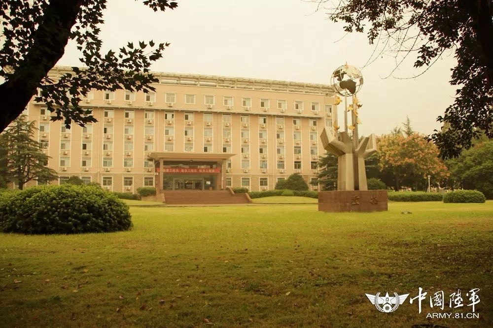 军校最美秋景巡礼第11站陆军工程大学