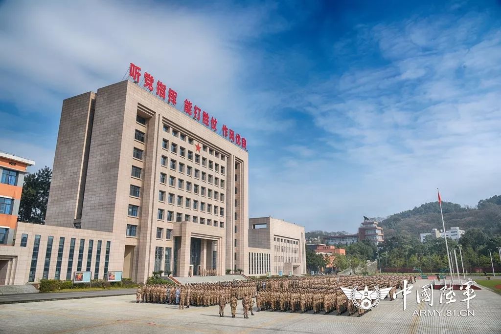 军校最美秋景巡礼第11站:陆军工程大学|通信|军校|陆军_新浪军事_新浪