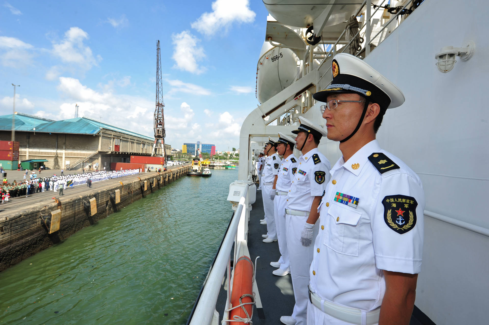 和平方舟医院船时隔七年再访坦桑尼亚|坦桑尼亚|海军|官兵_新浪军事