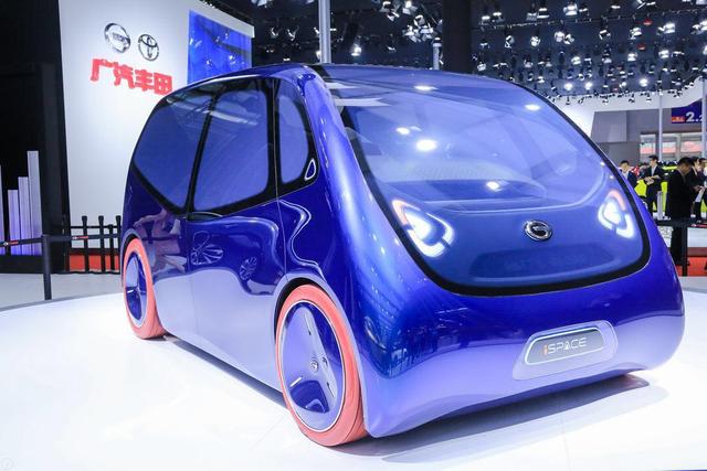 广汽传祺还带来了广汽ispace智联电动概念车,阐释"中国式创新"迸发出