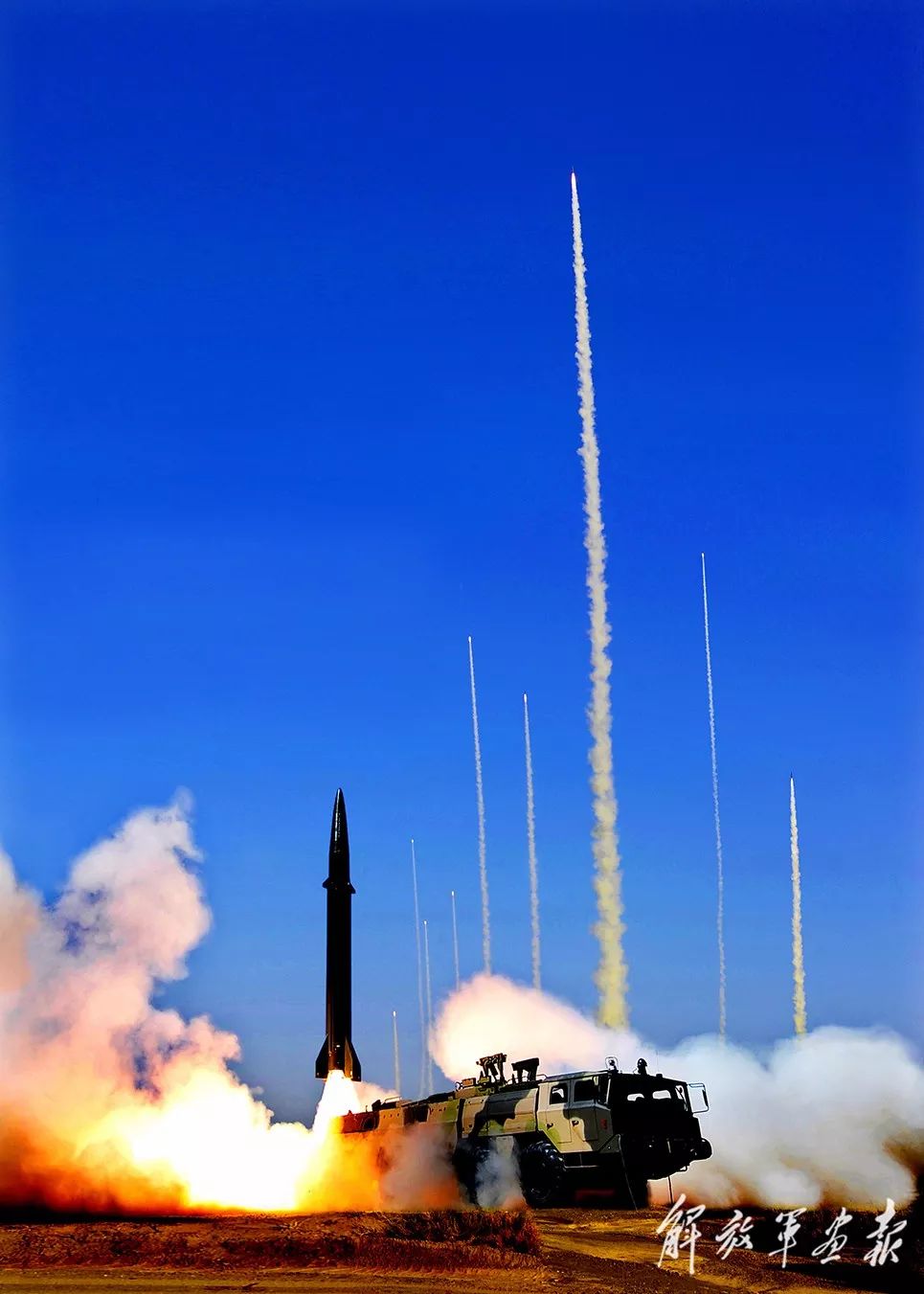 顶级军事美图震撼来袭强军路上新风采全军摄影展明日开幕