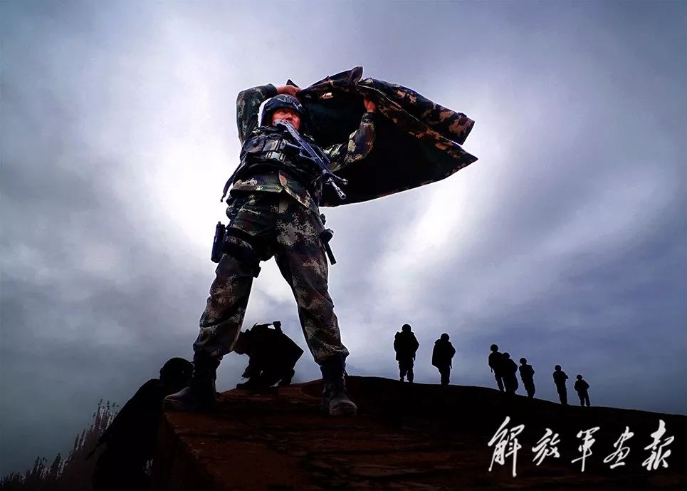 顶级军事美图震撼来袭强军路上新风采全军摄影展明日开幕