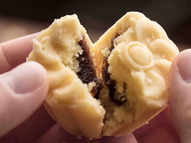 好食| 细腻松软的台湾绿豆糕,清清爽爽一点也不油腻,入口即化