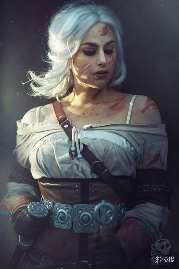 《古墓丽影》开发商社区经理cos《巫师3》希里!