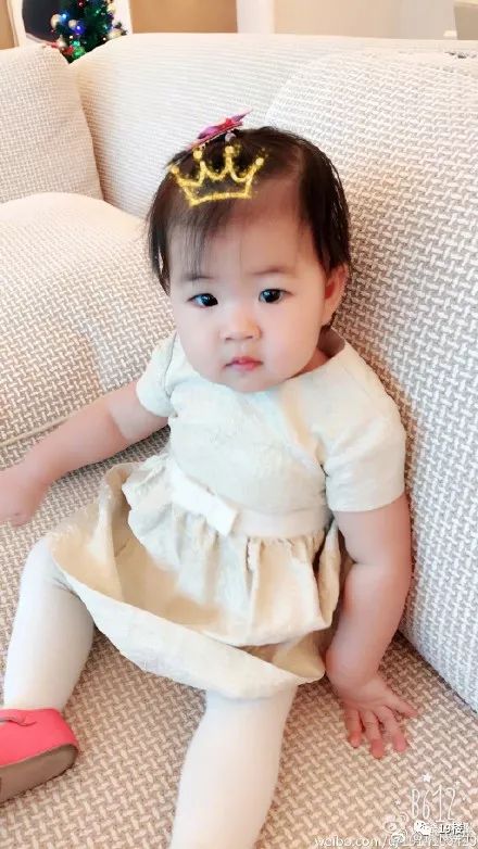 【哈哈哈】女儿画风突变,章子怡瞬间崩溃!网友:同一个世界同一个姥姥!