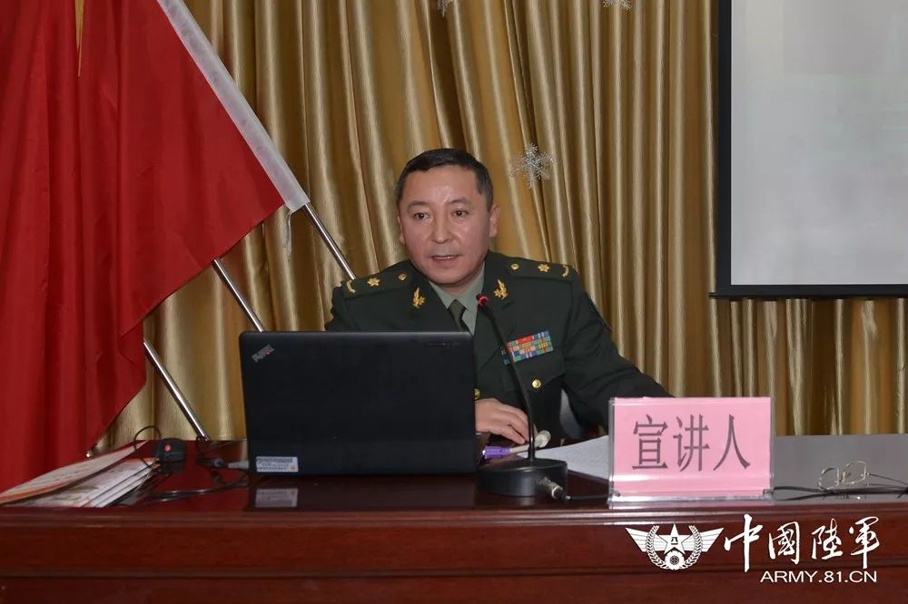 平西梁村位于南山脚下,是乌鲁木齐县人武部共建村,这里生活着汉族