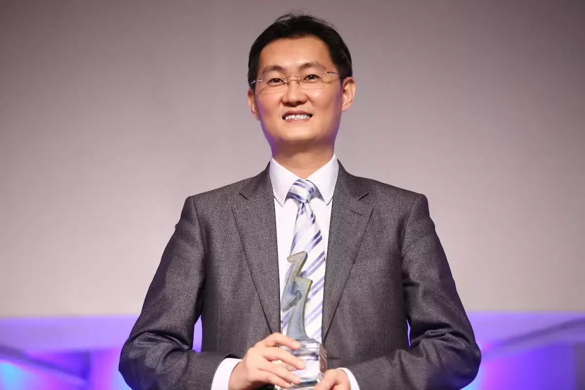 公交,地铁之后,高铁也可刷微信了,马化腾亲自出马