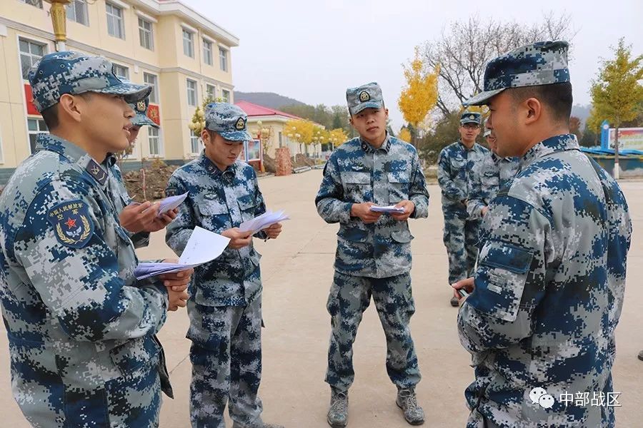 空军|导弹|官兵_新浪军事_新浪网