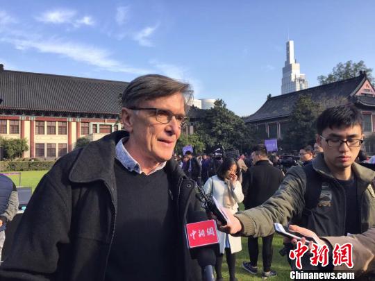 国际友人约翰·马吉的孙子克里斯·马吉.