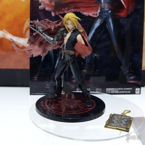 megahouse《钢之炼金术师》爱德华/真理之门挂件