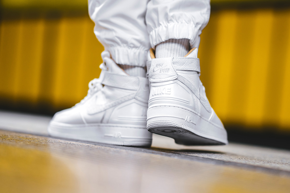 大白鞋的诱惑justdonxairforce1上脚展示