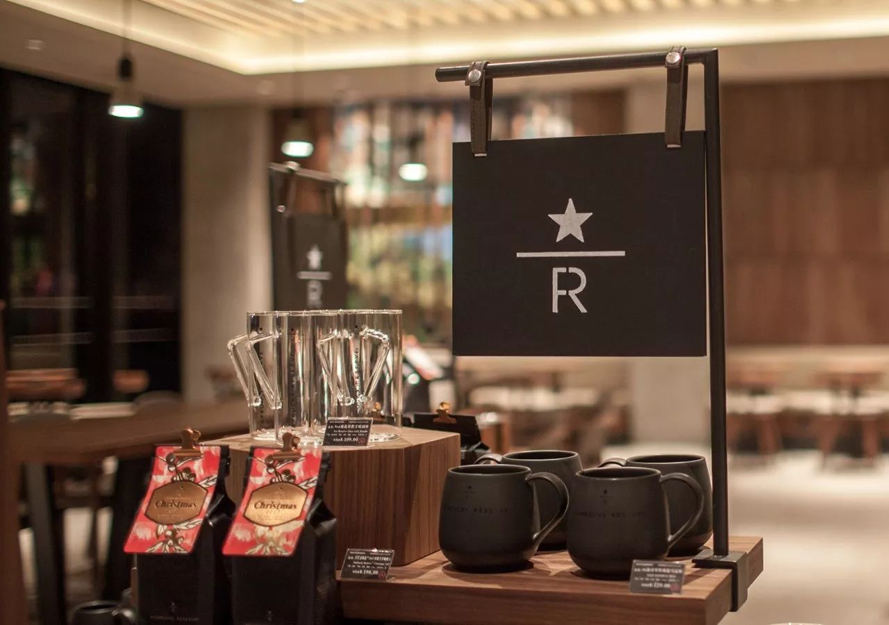 南昌首家星巴克臻选店,顶配10个黑围裙,空降红谷滩铜锣湾!