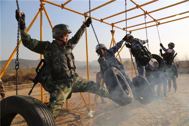 精武大会颁奖现场发来成绩单11所军地高校选手赛场角逐美图流出