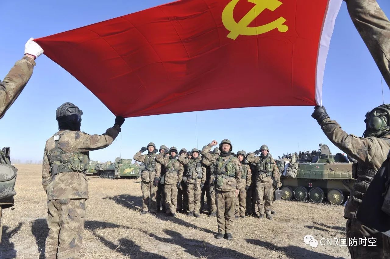 高清大图丨"严寒-2017"冬季实兵演习进入作战实施阶段|官兵|陆军|坦克