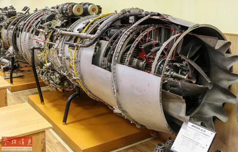 另一个角度拍摄的d30涡扇发动机.