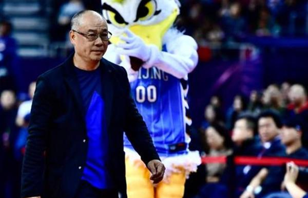 李宁是退役运动员创业的楷模。