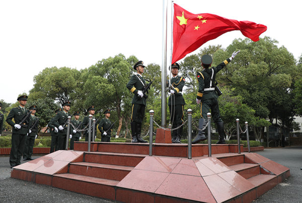 向祖国母亲致敬丨陆军驻浙某部组织升国旗仪式