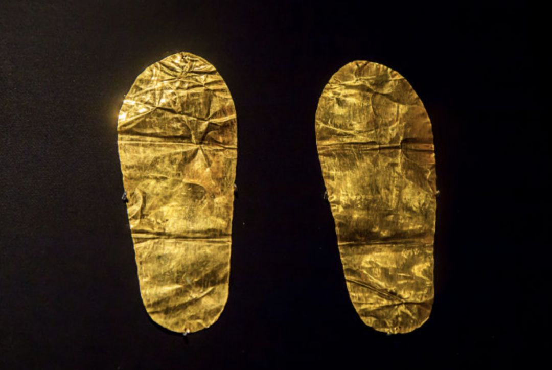 丰富的象牙雕刻作品,有很多恒河女神的形象.