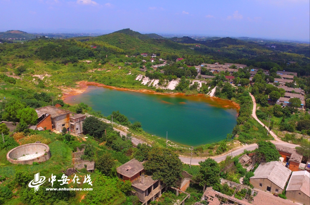 公开资料显示,中国较早的明矾采炼始于安徽省庐江县矾山镇和浙江省