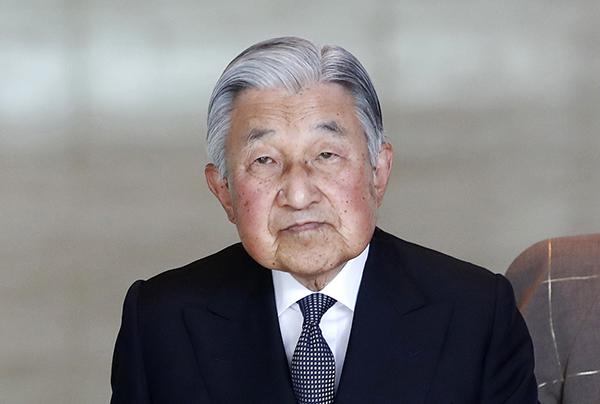 日本明仁天皇“8·15”战败日表示对过去历史深刻反省|明仁天皇|安倍|日本_新浪军事_新浪网