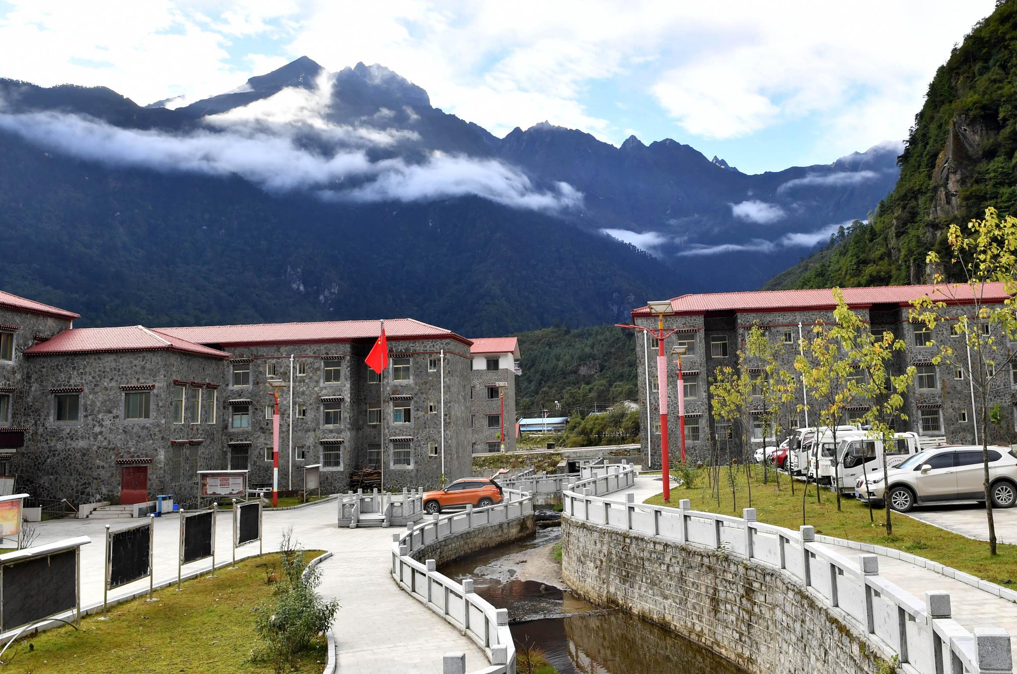 走进勒布沟|勒布沟|门巴族|错那县_新浪新闻