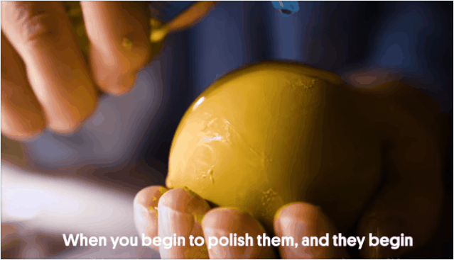 看到日本人这样玩泥巴我终于体会到了屎壳郎滚粪球的快乐