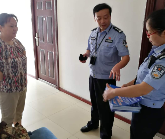 渝北龙山派出所对群租房开展安全、消防检查和